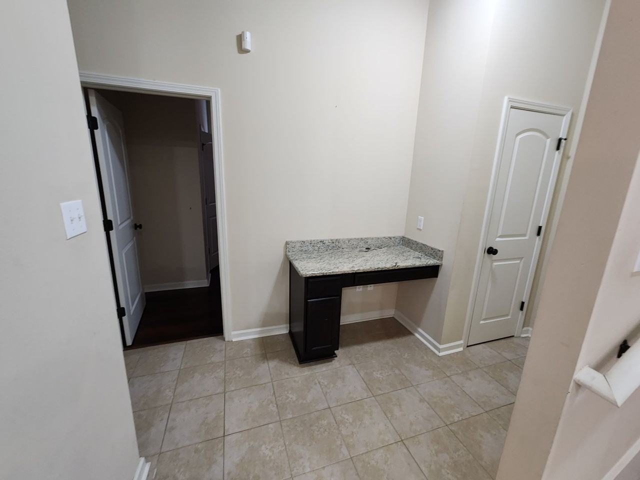 16529 Gallion Dr - Photo 7 of 21