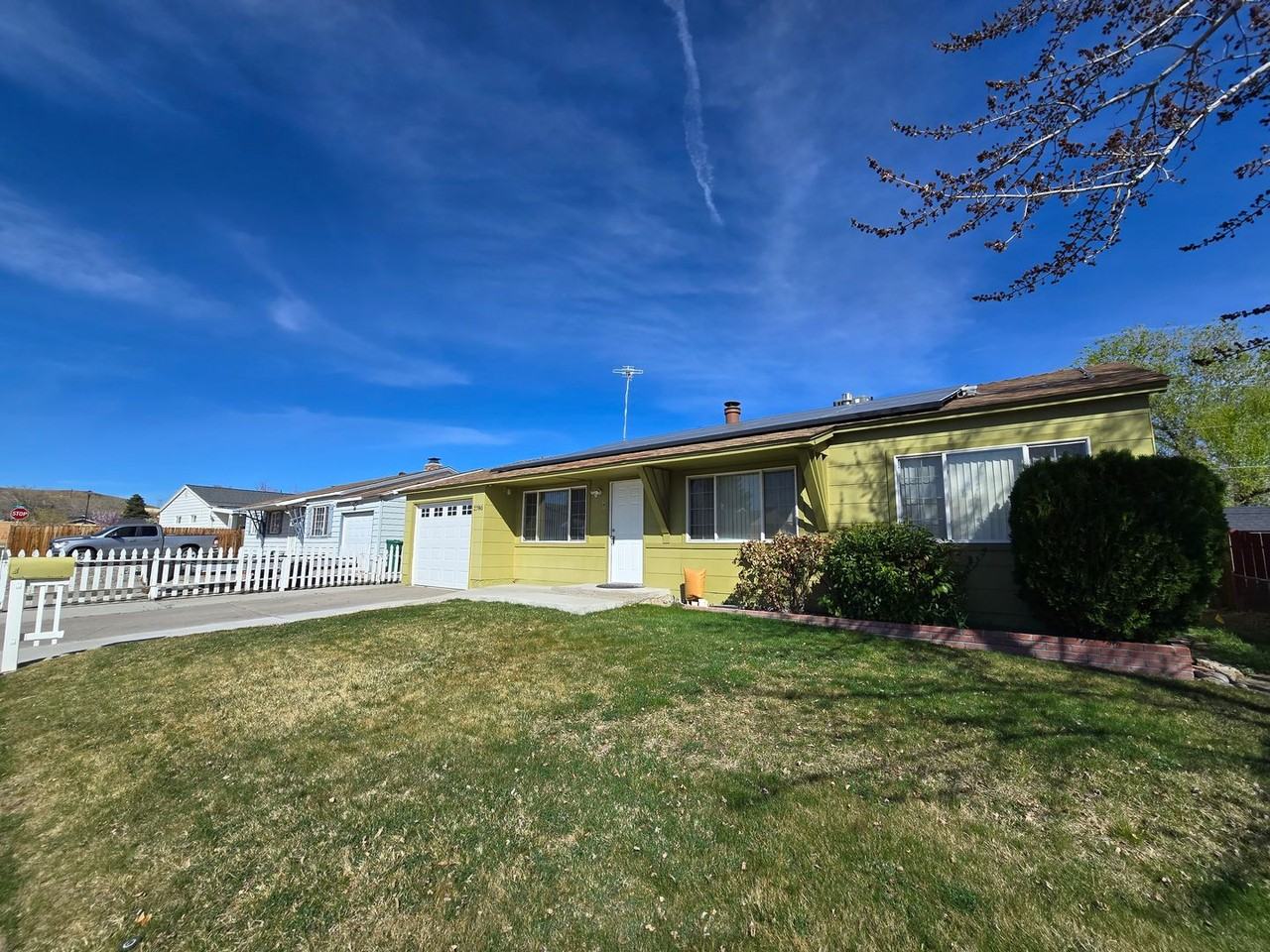 2780 Stine Way - Photo 2 of 17