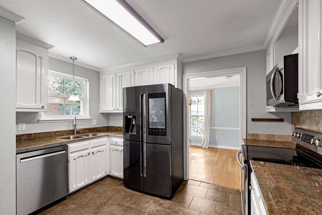 1336 Bullrush Dr - Photo 2 of 11