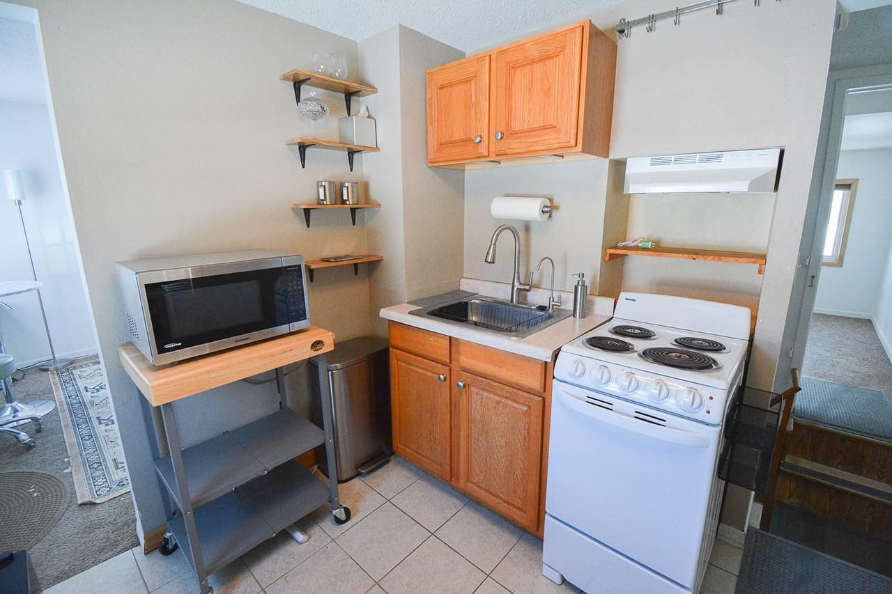 1732 2nd Ave Se - Photo 5 of 16