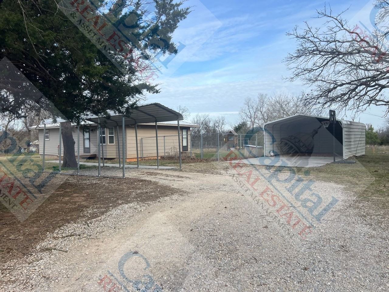 18251 Se 29th St - Photo 3 of 30