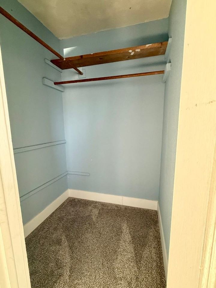 318 Ne Paramore St - Photo 7 of 10