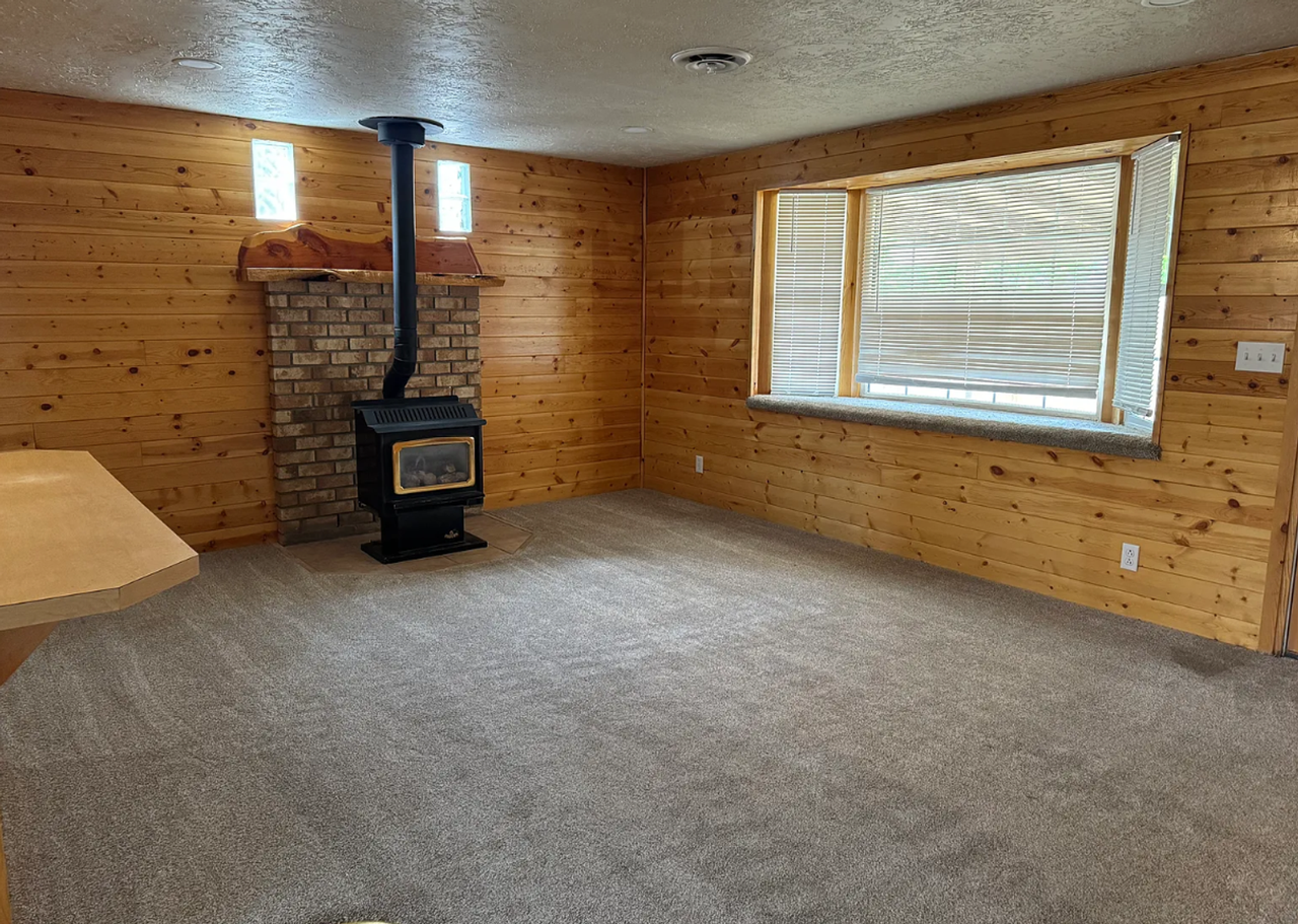 20618 Silas Dr - Photo 2 of 14