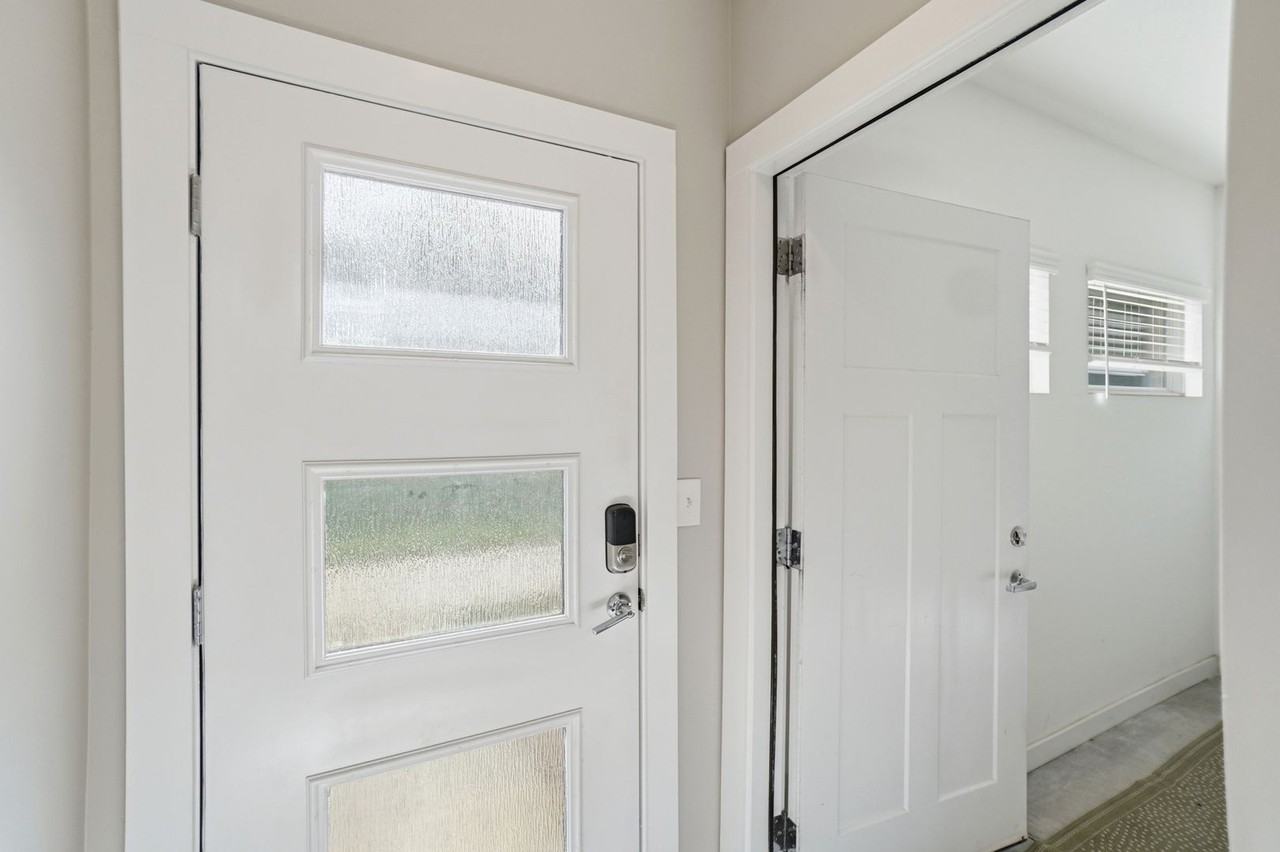 523 Sedgefield Park Dr - Photo 4 of 29