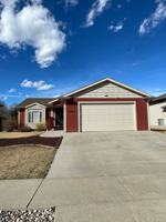 featured image of 2914 Hoefer Ave