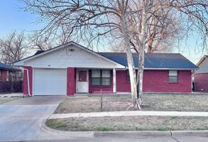 featured image of 401 Mimosa Dr