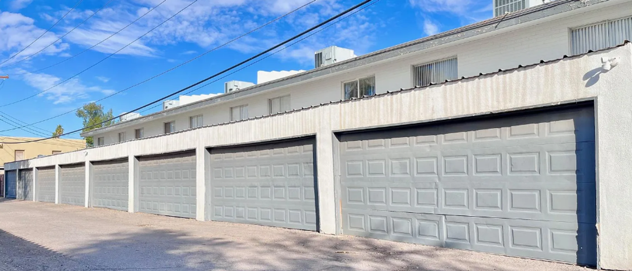 The Cosmo Apartments - Photo 4 of 9