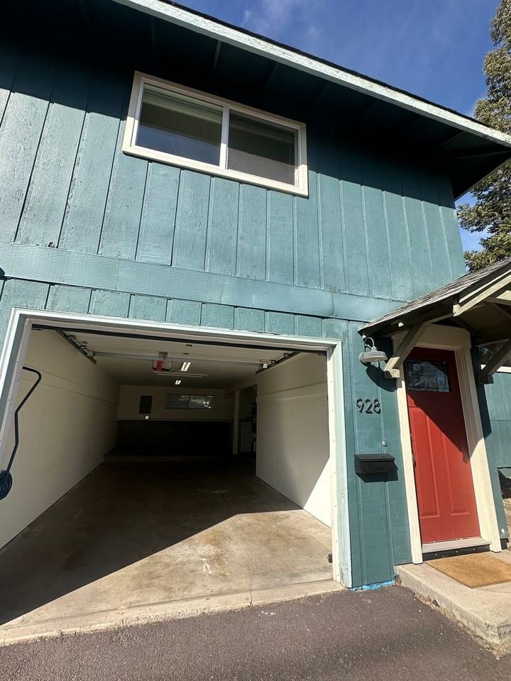 928 Nw Portland Ave - Photo 6 of 36