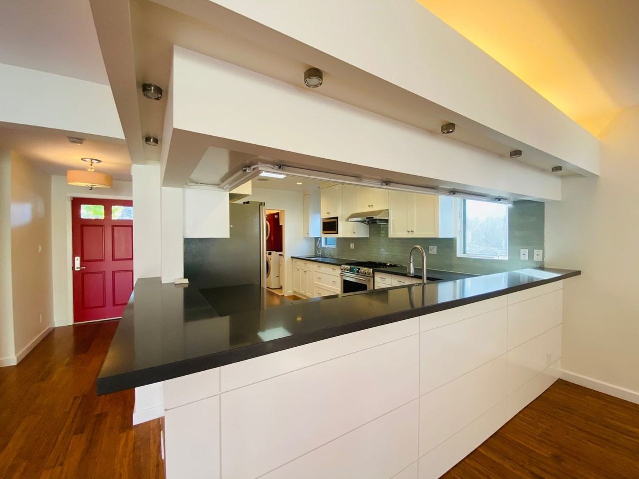 3392 Mclaughlin Ave - Photo 3 of 16