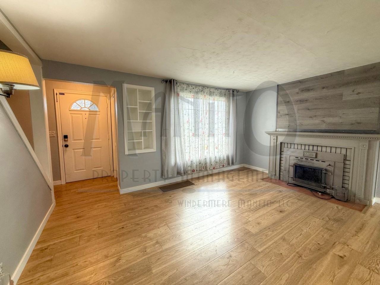 2822 W Sanson Ave - Photo 3 of 24