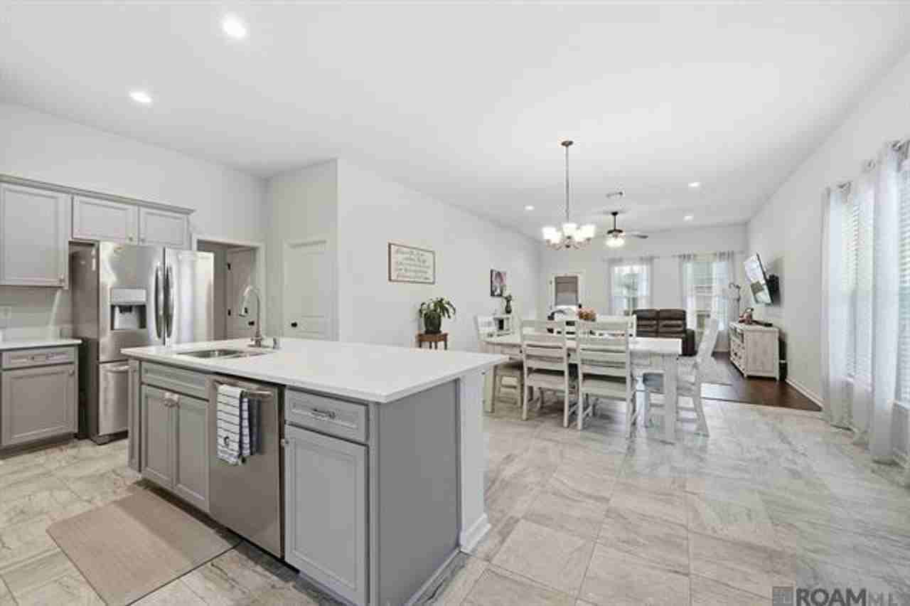 1054 Gentle Wind Dr - Photo 4 of 17