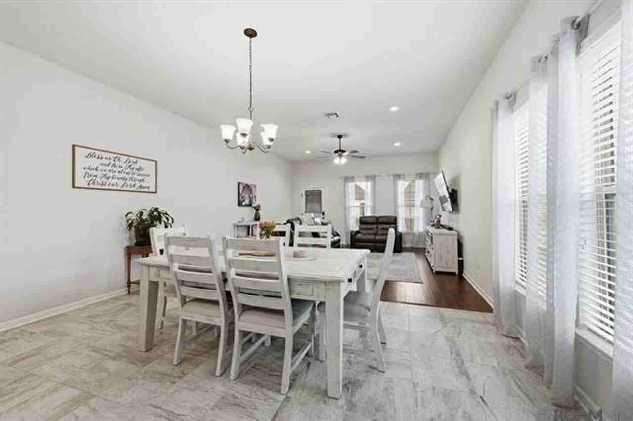 1054 Gentle Wind Dr - Photo 5 of 17