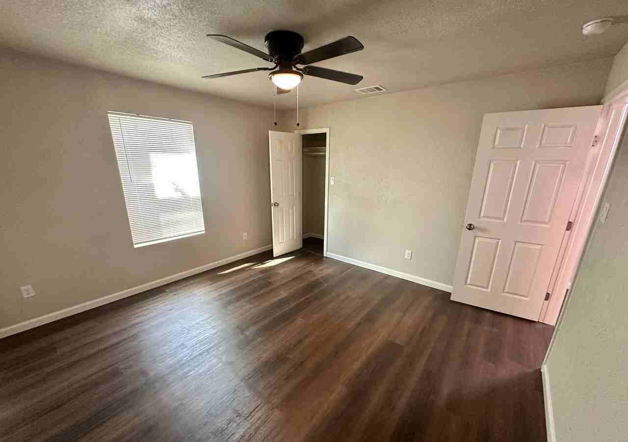 1717 S 7th St - Photo 5 of 10