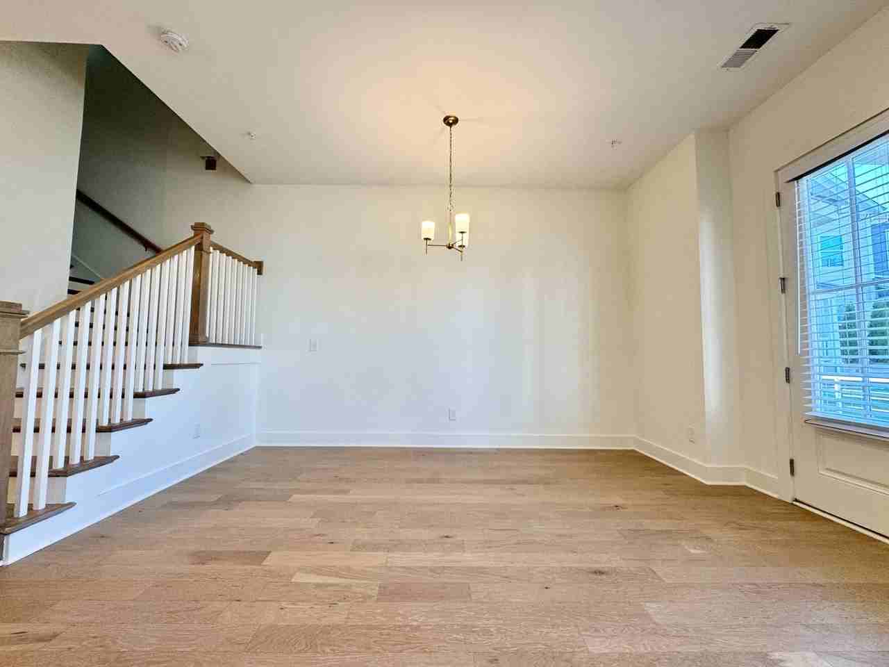 450 Herringbone Ct - Photo 4 of 34
