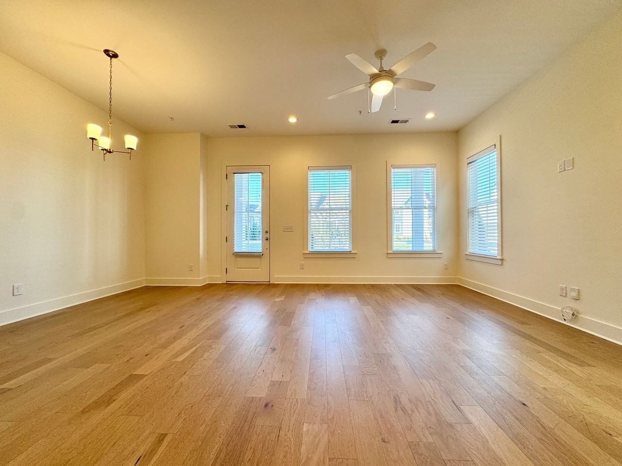 450 Herringbone Ct - Photo 6 of 34