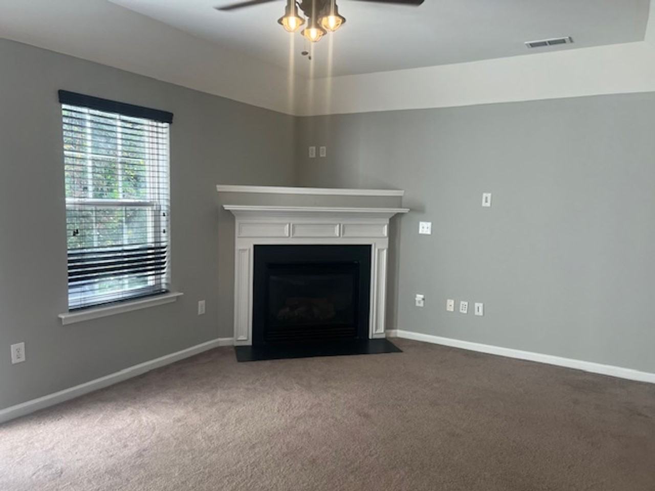 8 Grosbeak Ln - Photo 5 of 50