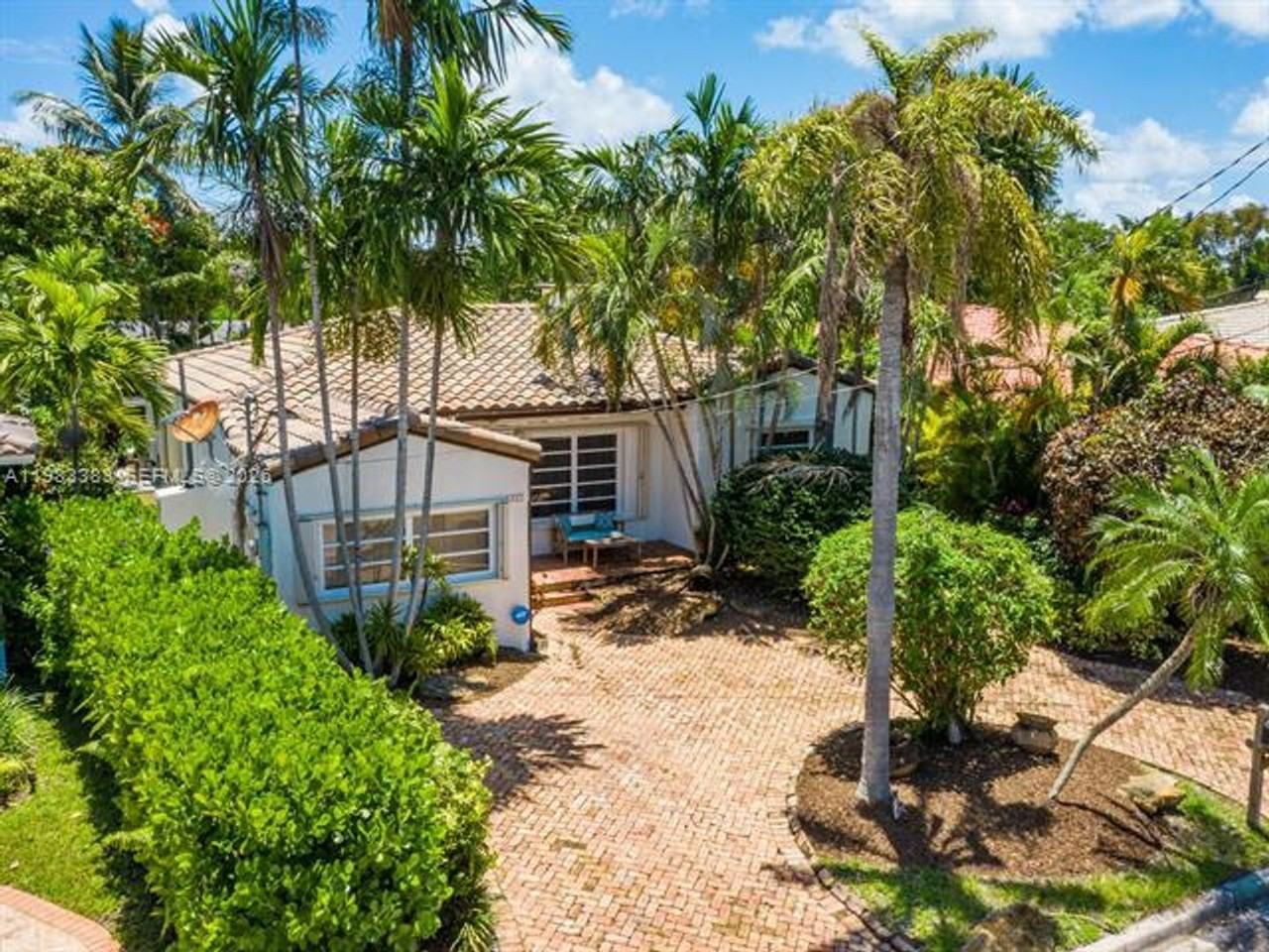 8927 Hawthorne Ave - Photo 5 of 40