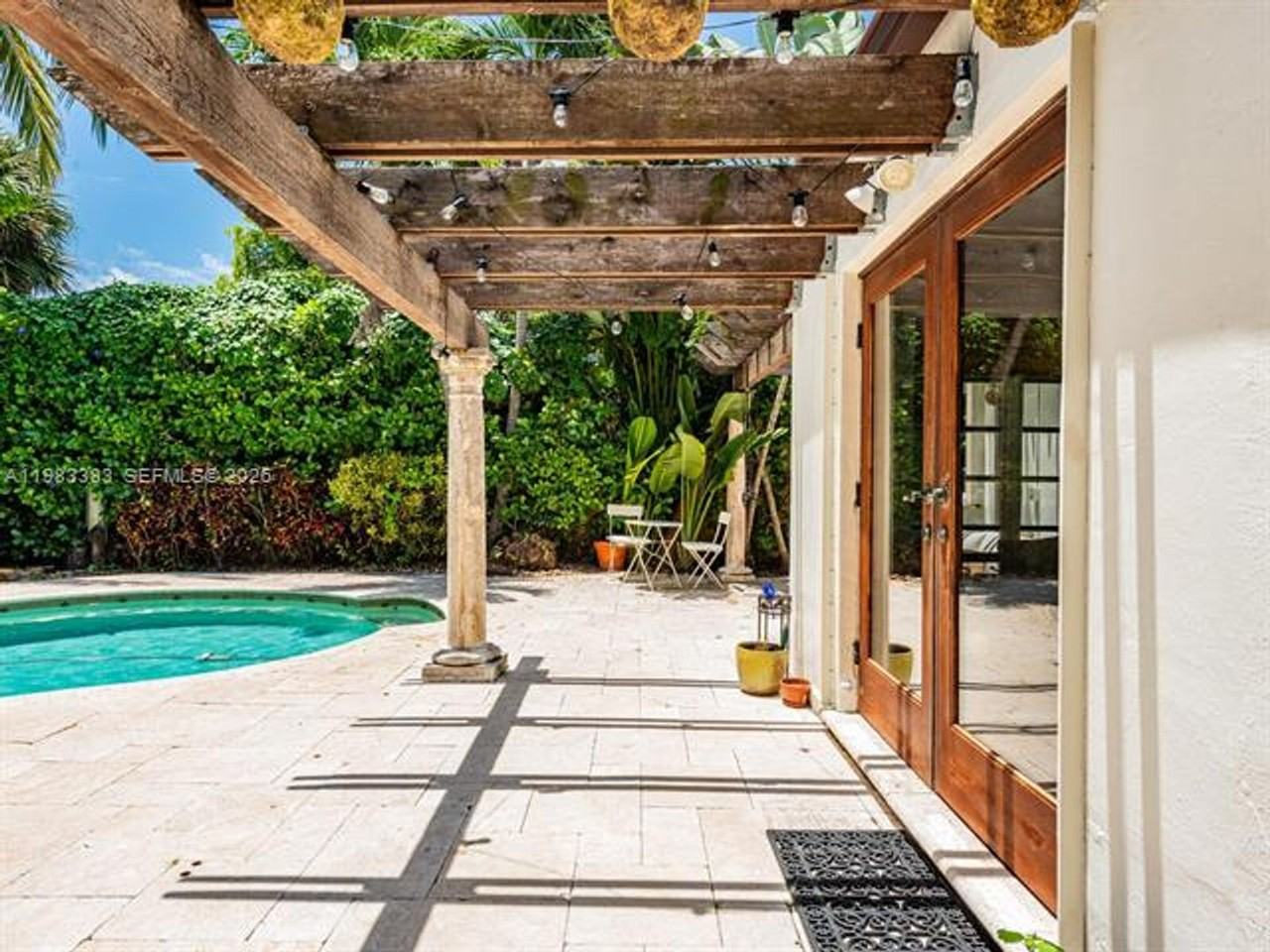 8927 Hawthorne Ave - Photo 7 of 40