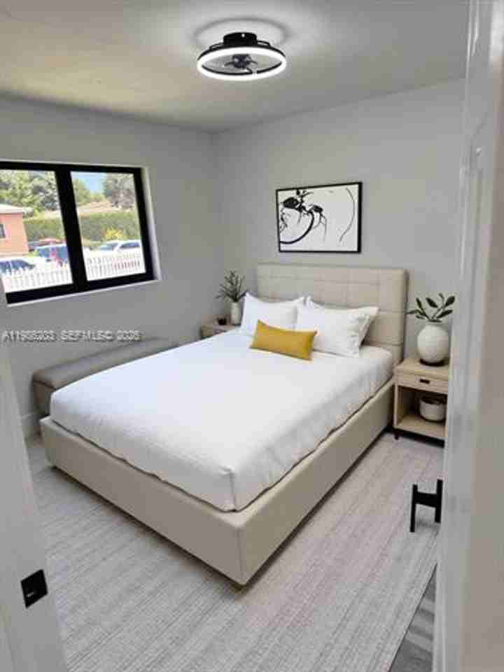 2160 Nw 30th St #0 - Photo 3 of 16