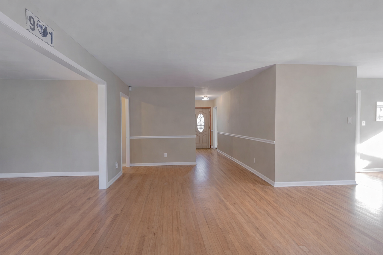 465 Meadowcrest Cir - Photo 6 of 13