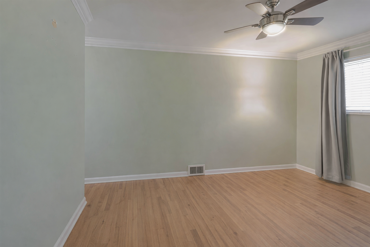 465 Meadowcrest Cir - Photo 7 of 13