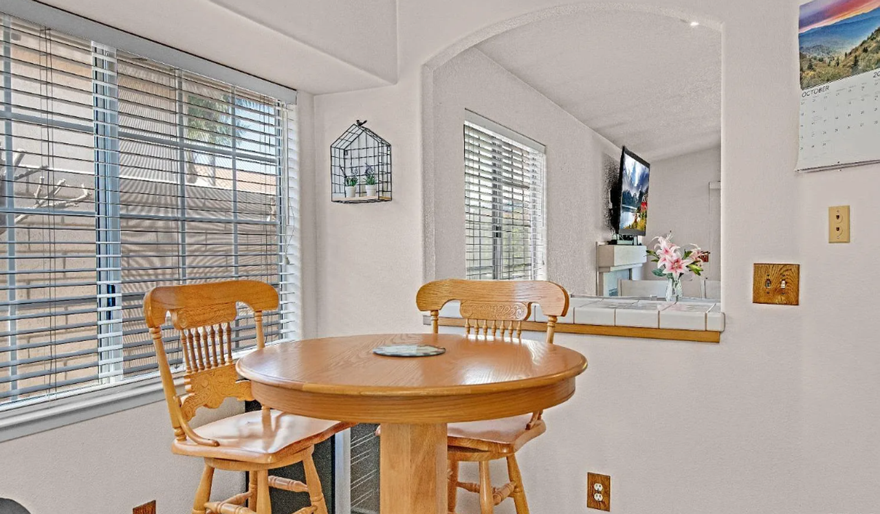 8708 Fox Run Dr - Photo 6 of 9