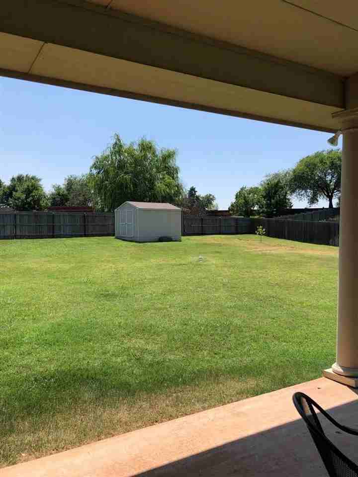 1001 Hummingbird Dr - Photo 3 of 14