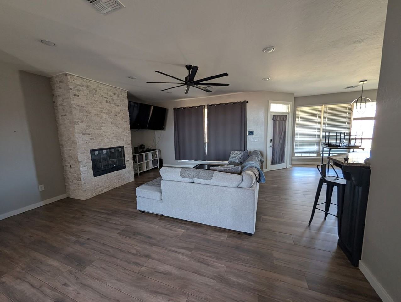 1001 Hummingbird Dr - Photo 7 of 14