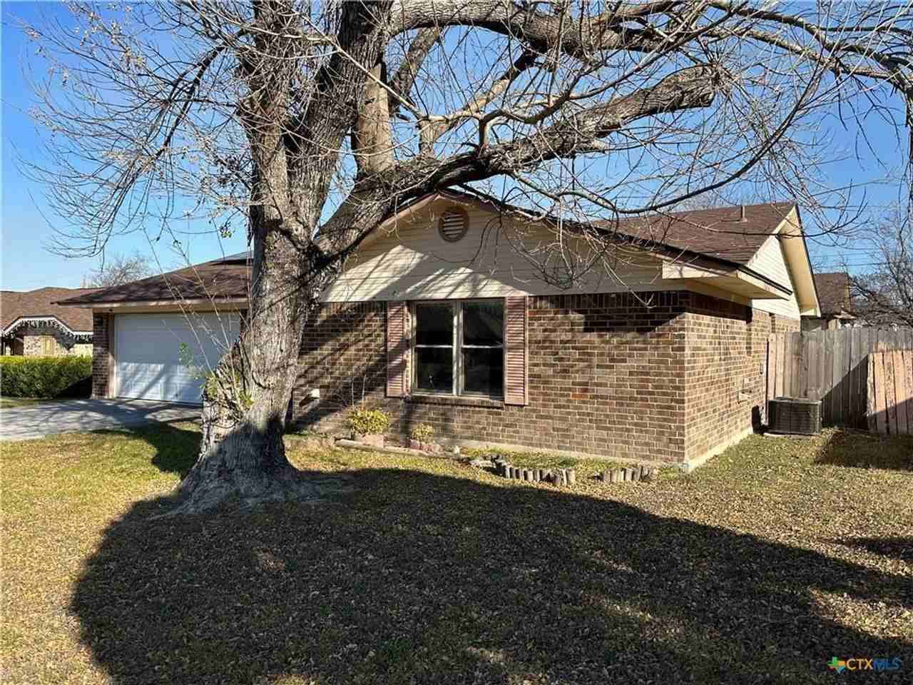 1810 Gautier Ave - Photo 2 of 9