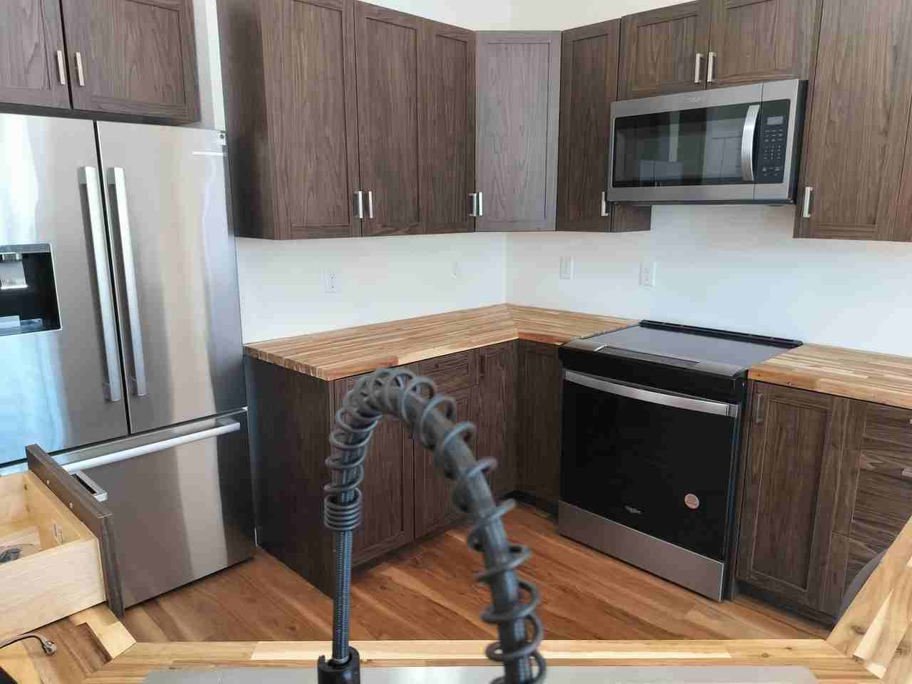 805 Spruce St - Photo 4 of 17