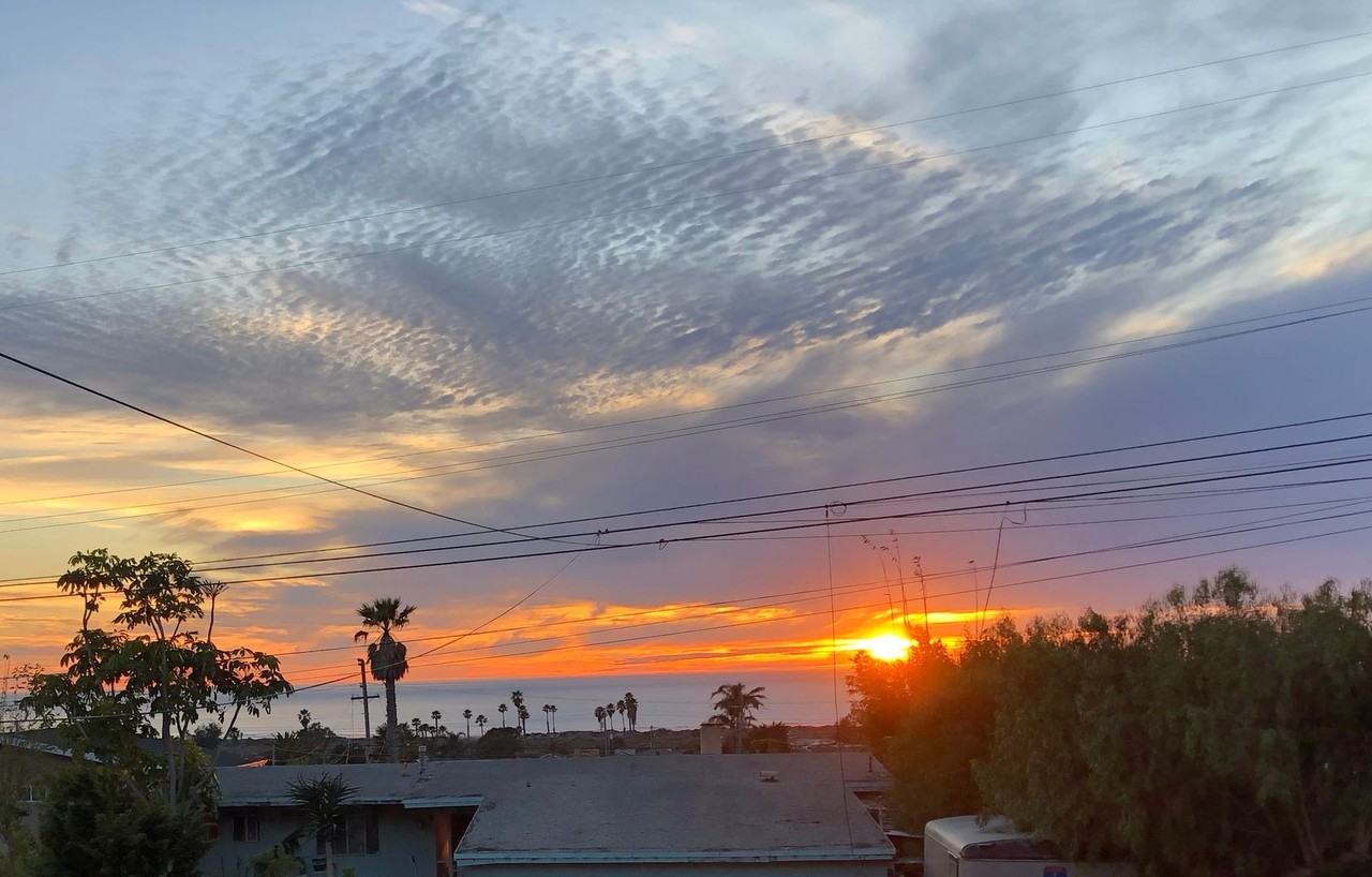 2770 Juniper Ave - Photo 2 of 3