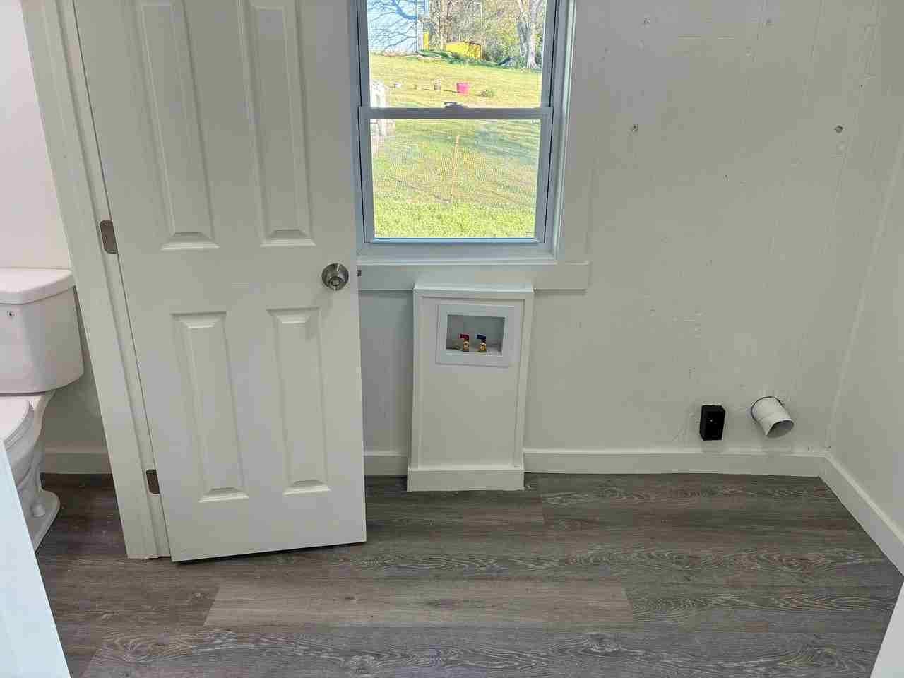 702 Saint Paul St - Photo 7 of 8