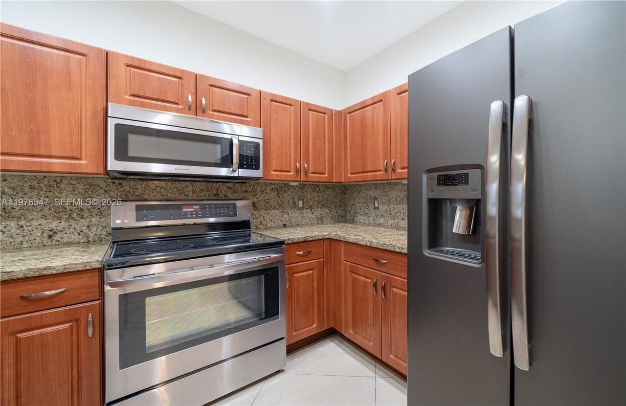 5327 Sw 40th Ave - Photo 2 of 26