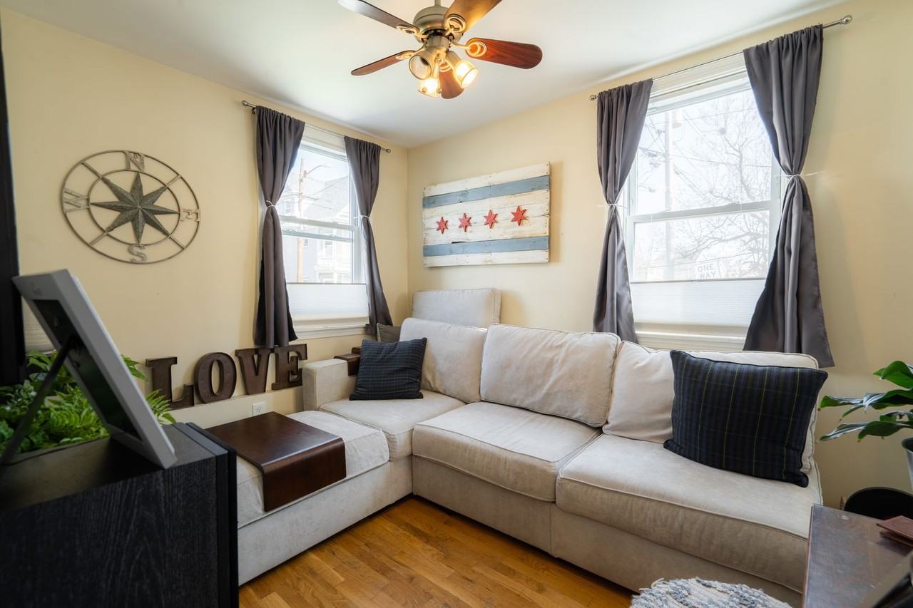 328 Beacon Street - Photo 3 of 12