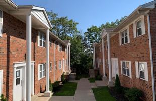 featured image of 242 S Salisbury St