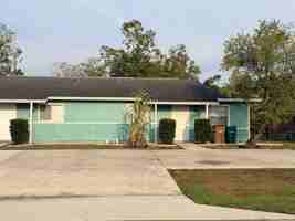 featured image of 1305 Sw Santa Barbara Pl