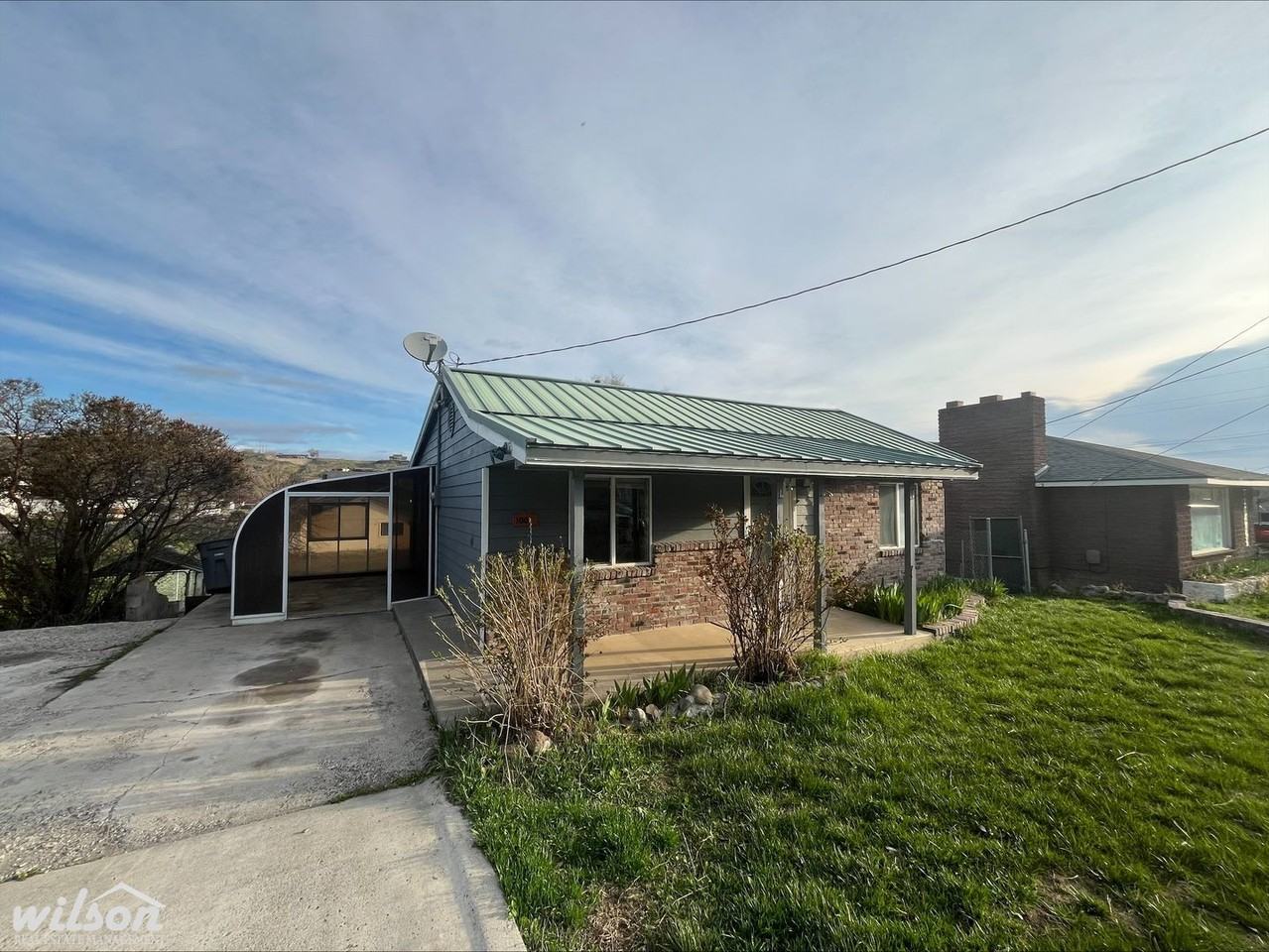 1007 W Fremont Ave - Photo 2 of 20