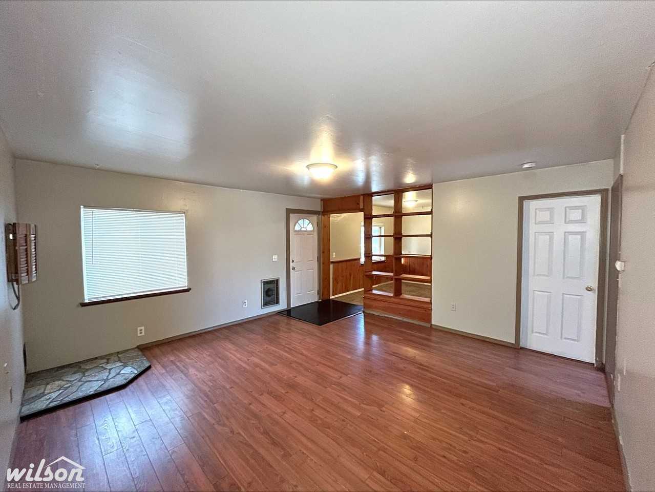 1007 W Fremont Ave - Photo 4 of 20