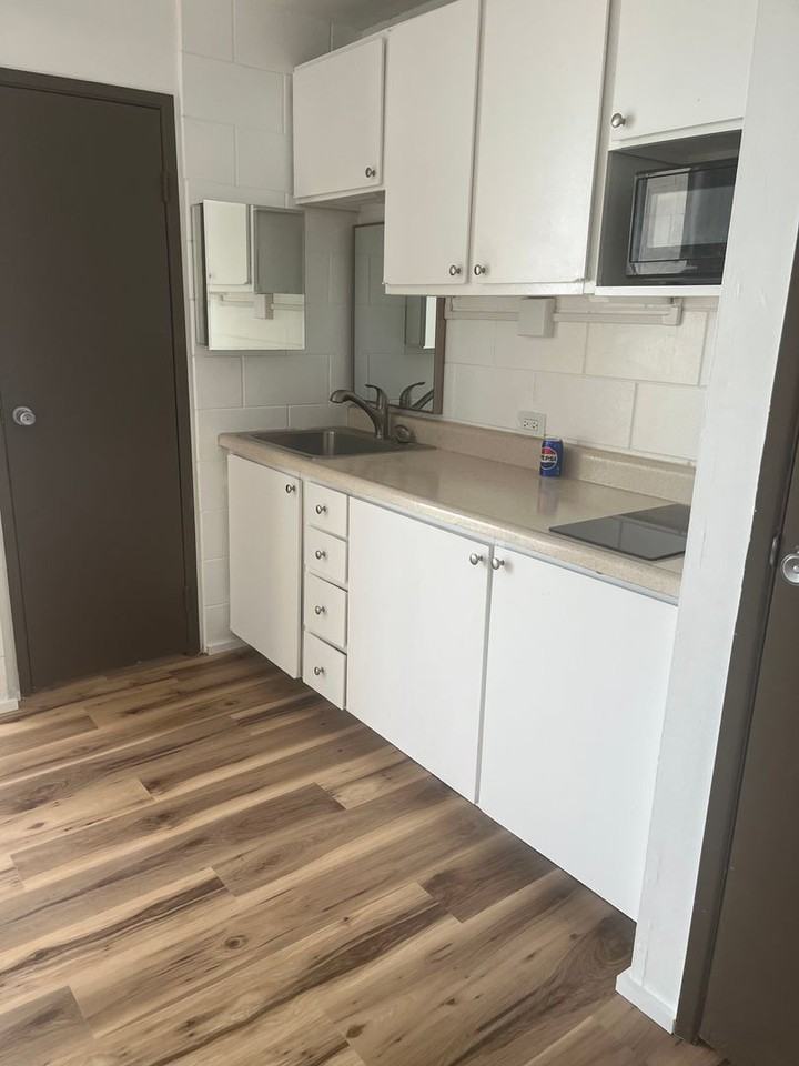 2509 Ala Wai Blvd #805 - Photo 4 of 22