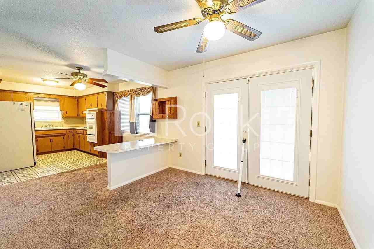 604 Moraine Ave - Photo 3 of 50