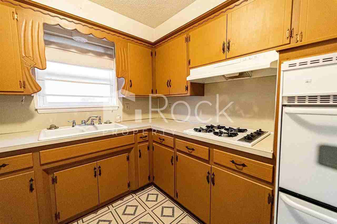 604 Moraine Ave - Photo 4 of 50