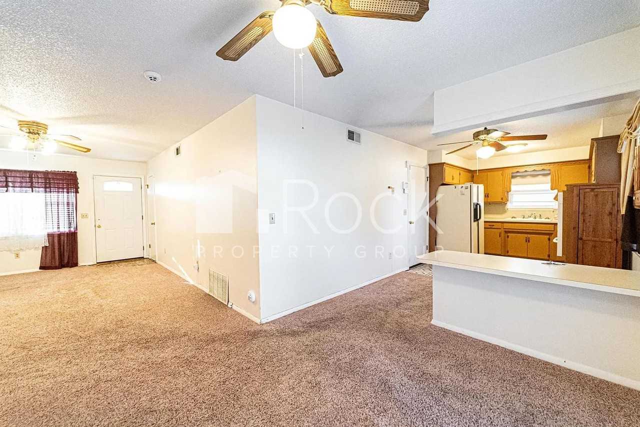 604 Moraine Ave - Photo 7 of 29