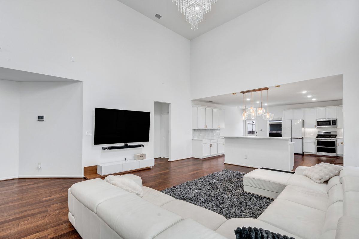 108 Greenthread Dr - Photo 6 of 30