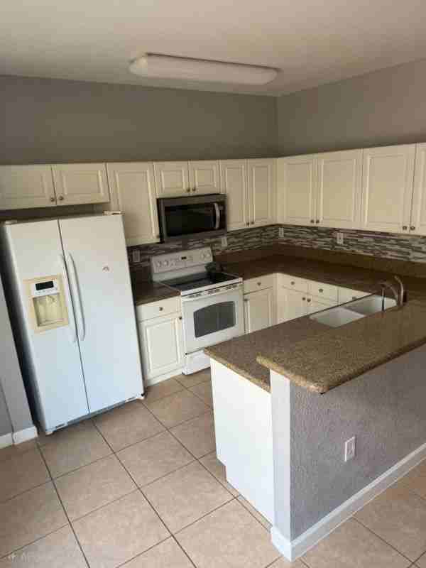 12947 Sw 135th Ter - Photo 4 of 6