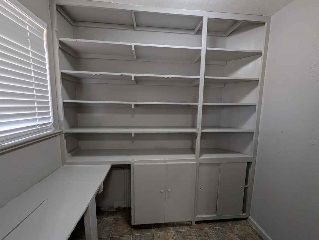 1310 Moline St - Photo 7 of 19