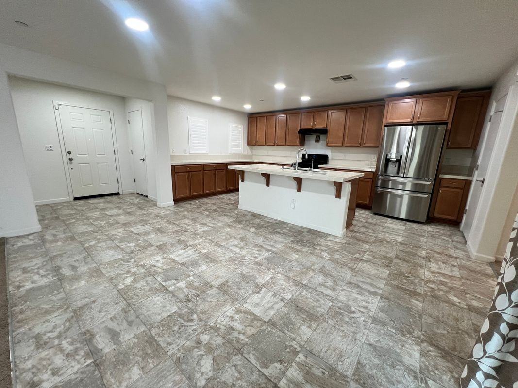 1435 W Woodward Ave - Photo 5 of 30