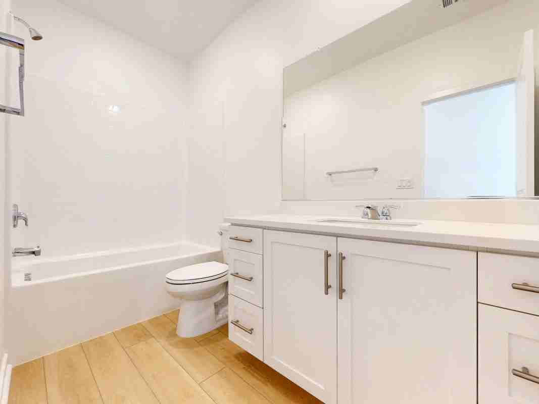 8421 Gabrielino Ct - Photo 6 of 11