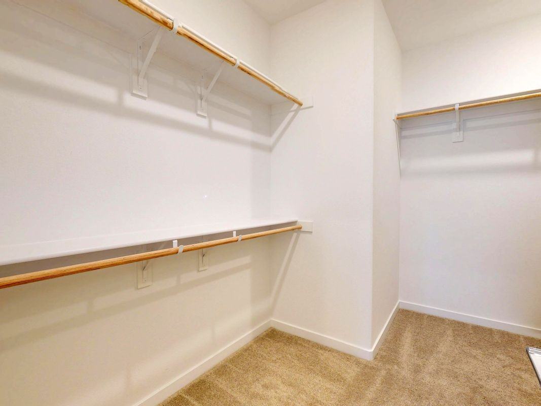 8421 Gabrielino Ct - Photo 7 of 11