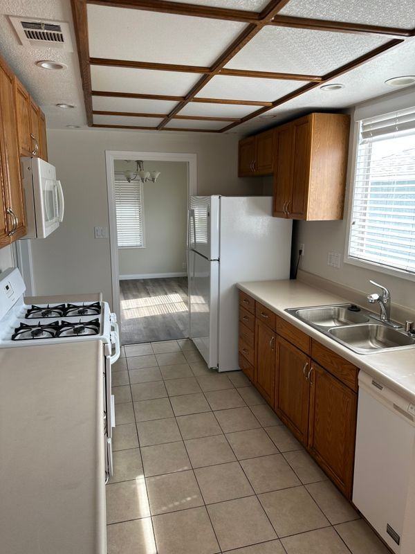 5133 Levelside Ave - Photo 4 of 21