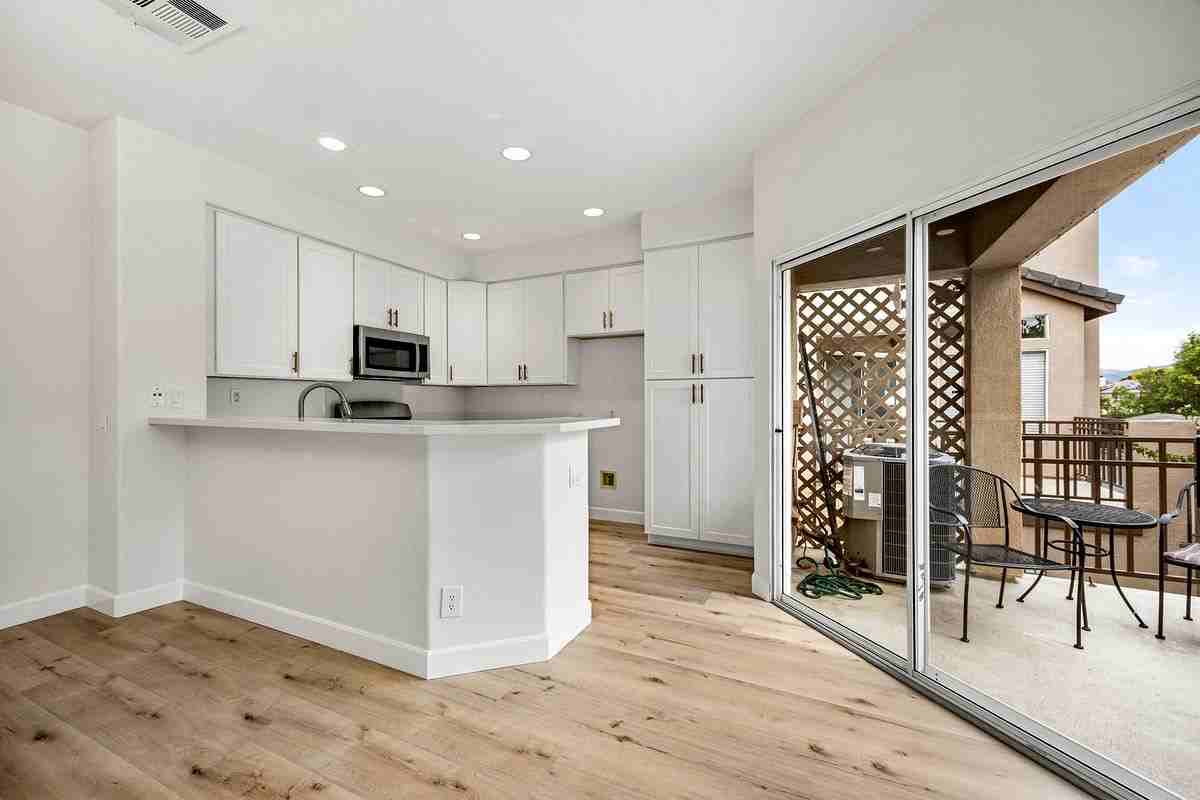 932 S Country Glen Way - Photo 6 of 21